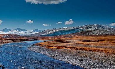 Climbers on Deosei Plateau  Tour
